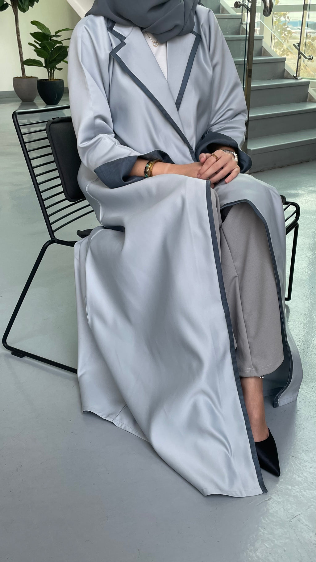 W03